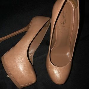 YSL Yves Saint Laurent paille patent light clay